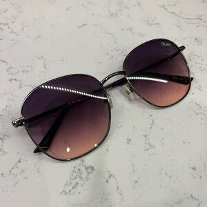 Quay Australia Gradient Sunglasses - Purple & pink